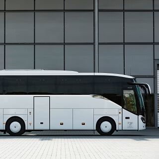 Business Coach 35 PAX Exterior 2